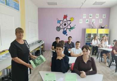 «Удивительный мир Натальи Сухановой»